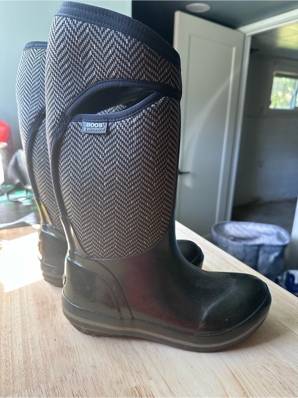 BOGS Women's Black Patterned Waterproof Mid-Calf Rain Boots